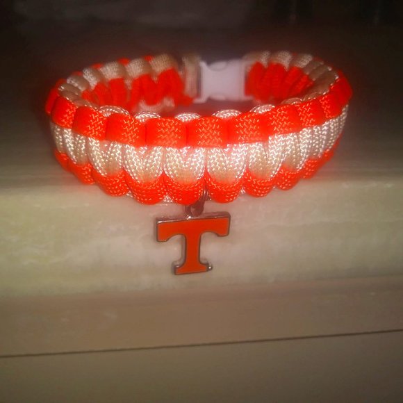 Other - Tennessee Volunteers Paracord Bracelet. 8" . New. Perfect Condition